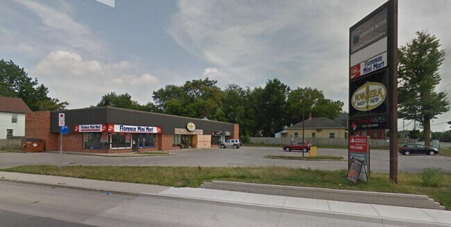 Plus de détails pour 460 Egerton St, London, ON - Commerce de détail à louer