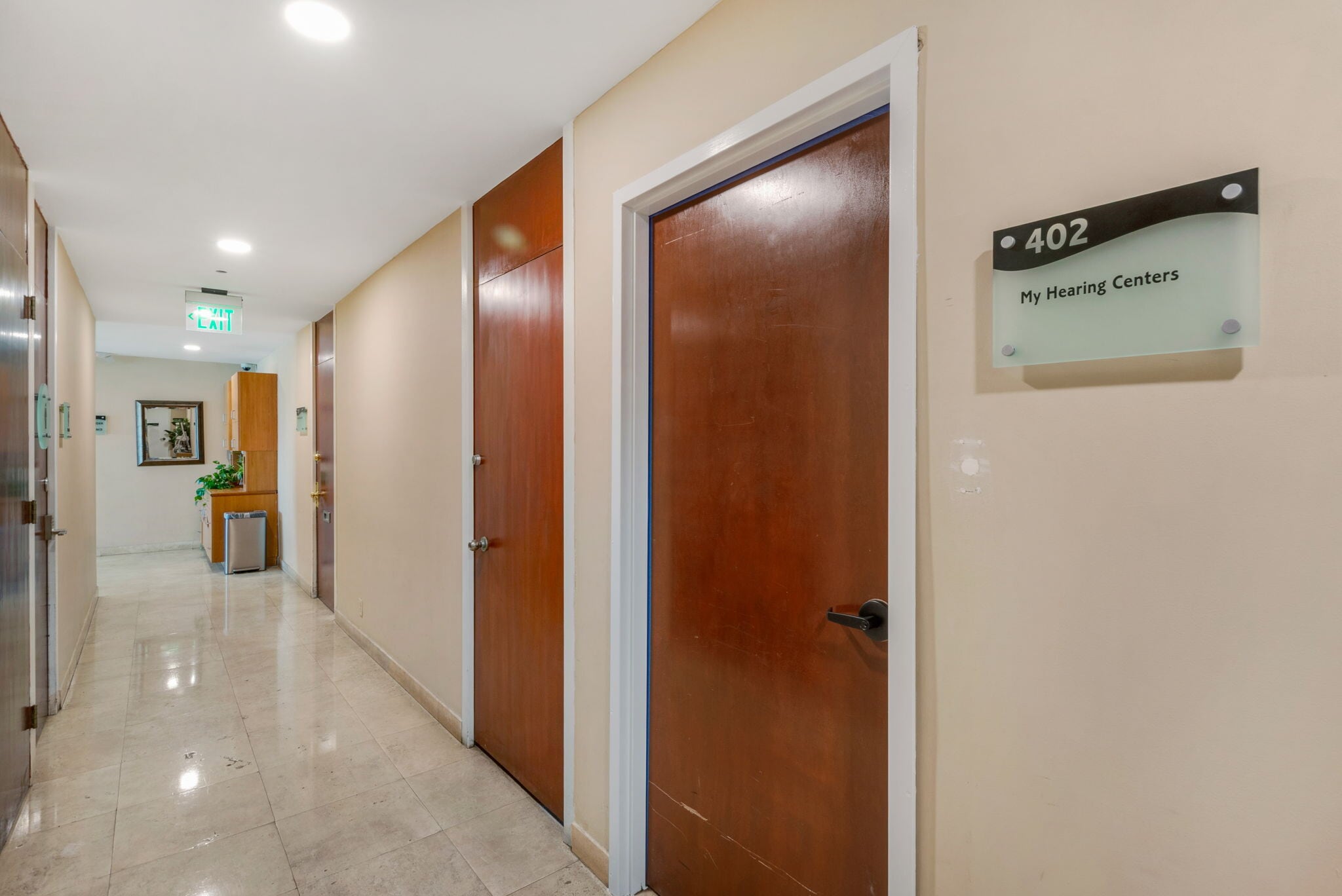 240 S La Cienega Blvd, Beverly Hills, CA à louer Photo intérieure- Image 1 de 17