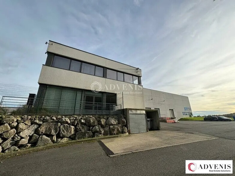 Office in Saint-Martin-Boulogne for lease - Building Photo - Image 1 of 4