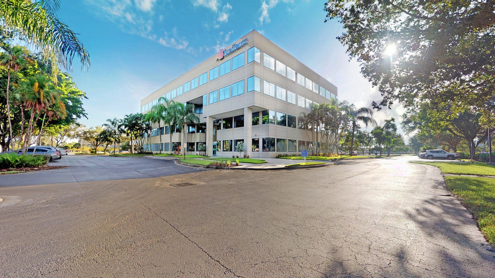 4415 Metro Pky, Fort Myers, FL for lease Primary Photo- Image 1 of 16