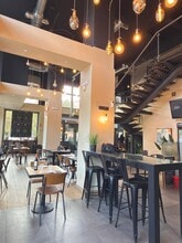 Commerce de détail dans Alcorcón, Madrid à louer Photo intérieure- Image 2 de 24