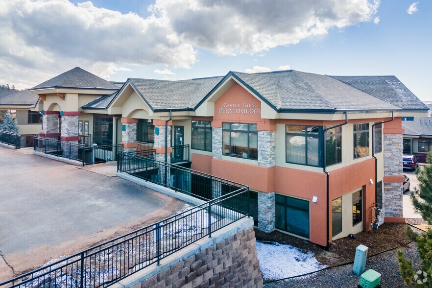 755 Maleta Ln, Castle Rock, CO à louer - Photo du bâtiment - Image 3 de 4