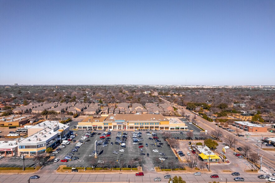 10675-10677 E Northwest Hwy, Dallas, TX à louer - Aérien - Image 2 de 4