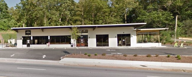 More details for 1994 Hendersonville Rd, Asheville, NC - Retail for Sale