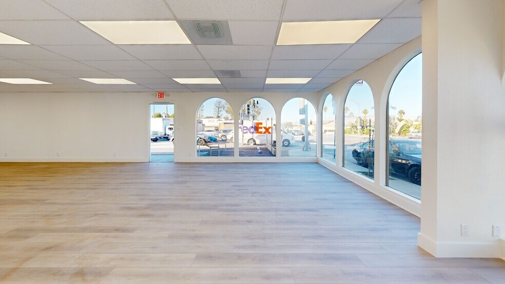 2706-2708 Artesia Blvd, Redondo Beach, CA à vendre - Numérisation 3D de Matterport - Image 2 de 21