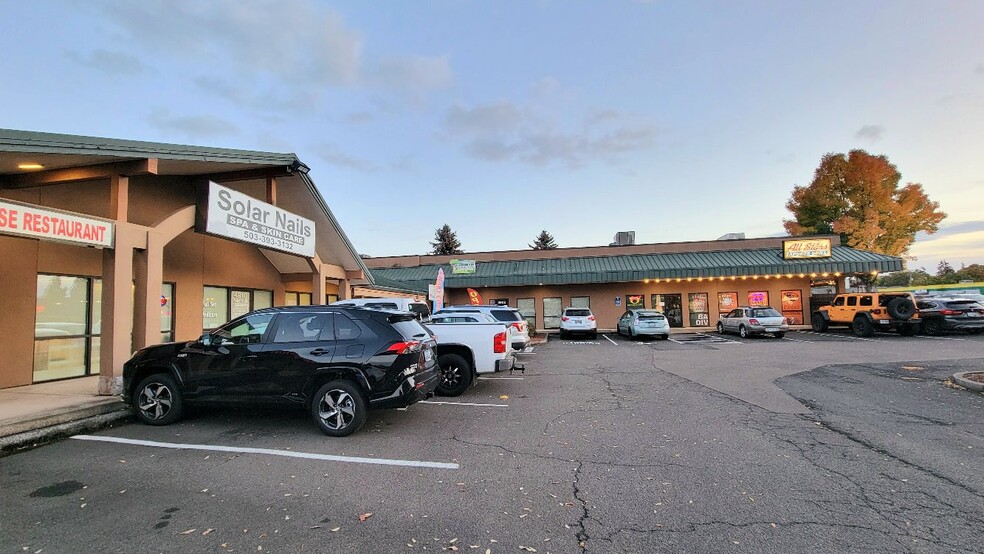 4900-4924 River Rd N, Keizer, OR for lease - Building Photo - Image 2 of 8