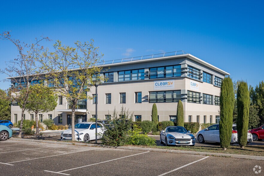 320 Avenue Archimède, Aix-en-Provence à louer - Photo principale - Image 1 de 4