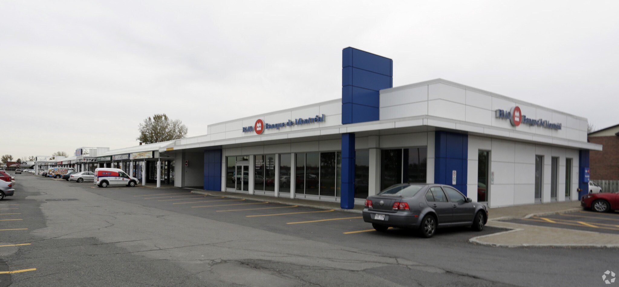 8245 Boul Taschereau, Brossard, QC à vendre Photo principale- Image 1 de 1