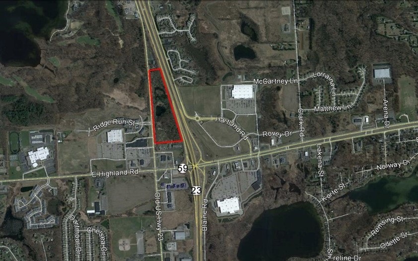 NWQ US-23 & M-59, Hartland, MI for sale Primary Photo- Image 1 of 3