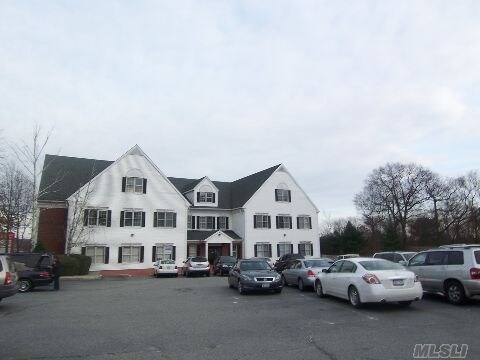 500 Portion Rd, Ronkonkoma, NY à louer - Photo du bâtiment - Image 2 de 7