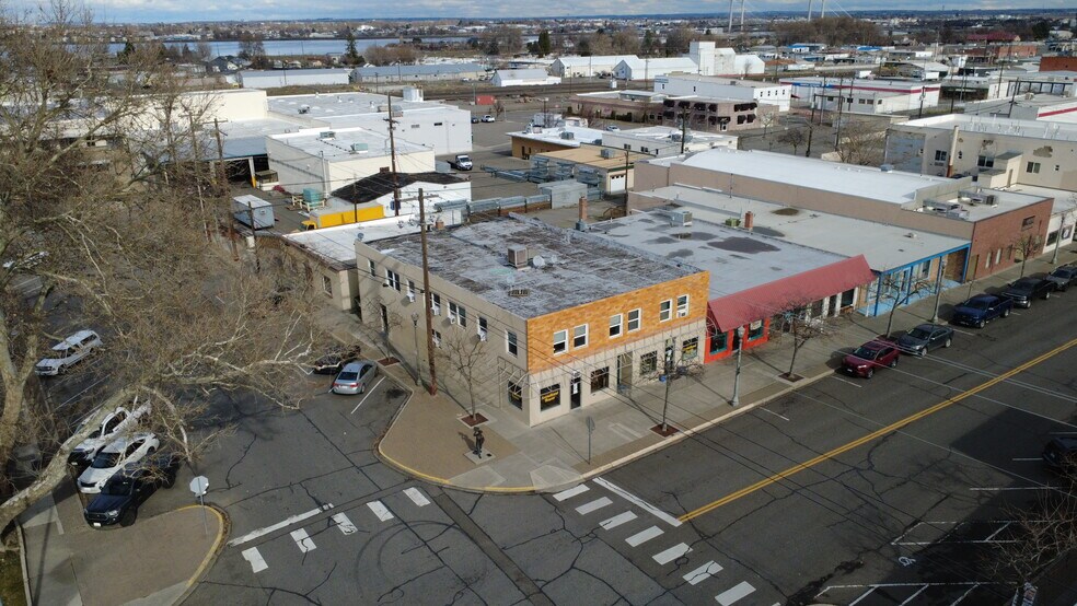 322-324 W Kennewick Ave, Kennewick, WA à vendre - Photo du bâtiment - Image 2 de 4