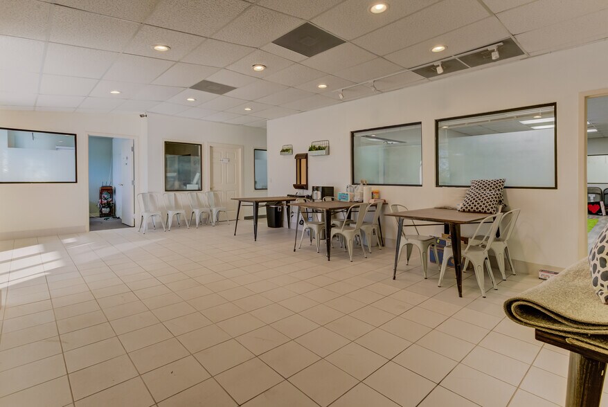 6796 Byrnes Rd, Vacaville, CA à vendre - Photo du bâtiment - Image 3 de 34