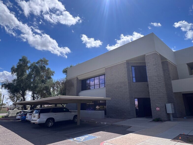 4820 S Mill Ave, Tempe, AZ à louer - Photo du bâtiment - Image 2 de 4