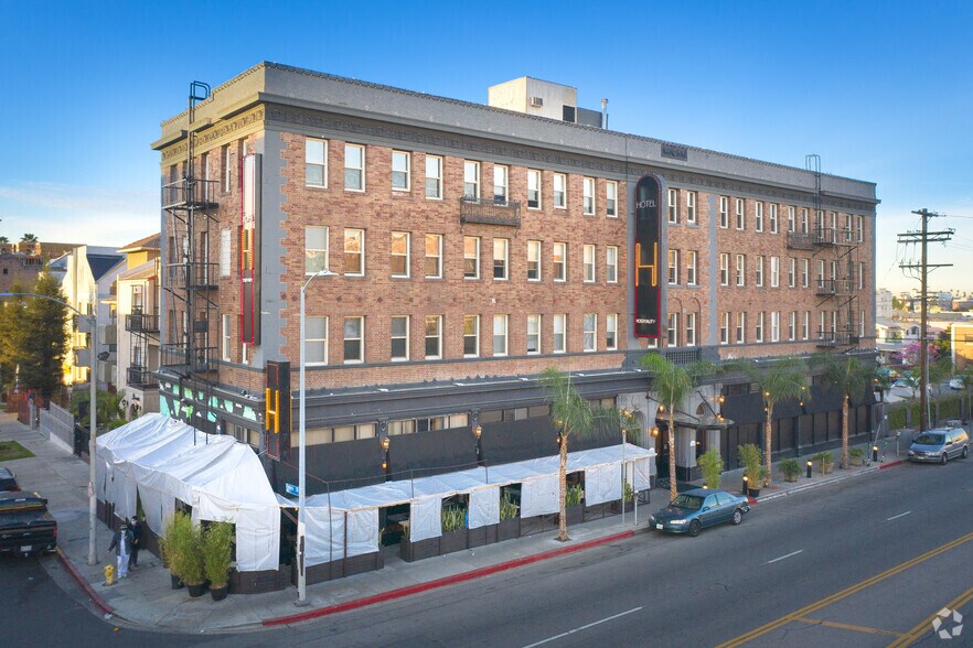 3206 W 8th St, Los Angeles, CA à vendre - Photo du bâtiment - Image 1 de 20
