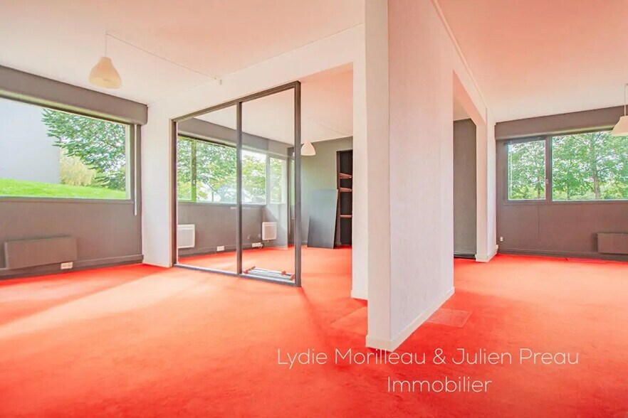 Flex in Nantes for sale - Building Photo - Image 3 of 8