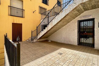 Plus de détails pour Plaza Duque de Mandas, 30, Alhama de Granada - Commerce de détail à vendre