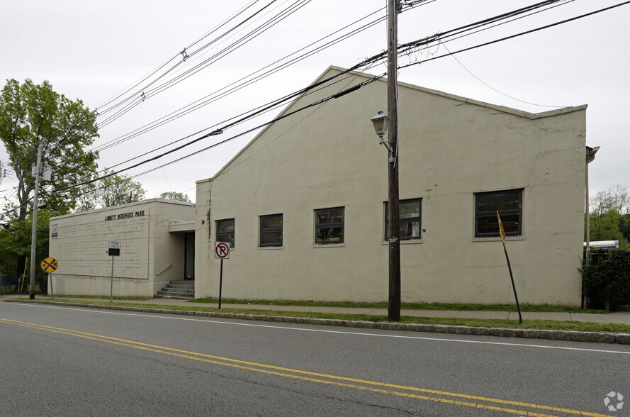 35-37 Abbett Ave, Morristown, NJ à louer - Photo du bâtiment - Image 3 de 6