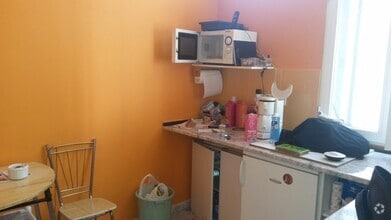 Retail in La Lastrilla, Segovia for lease Interior Photo- Image 2 of 2