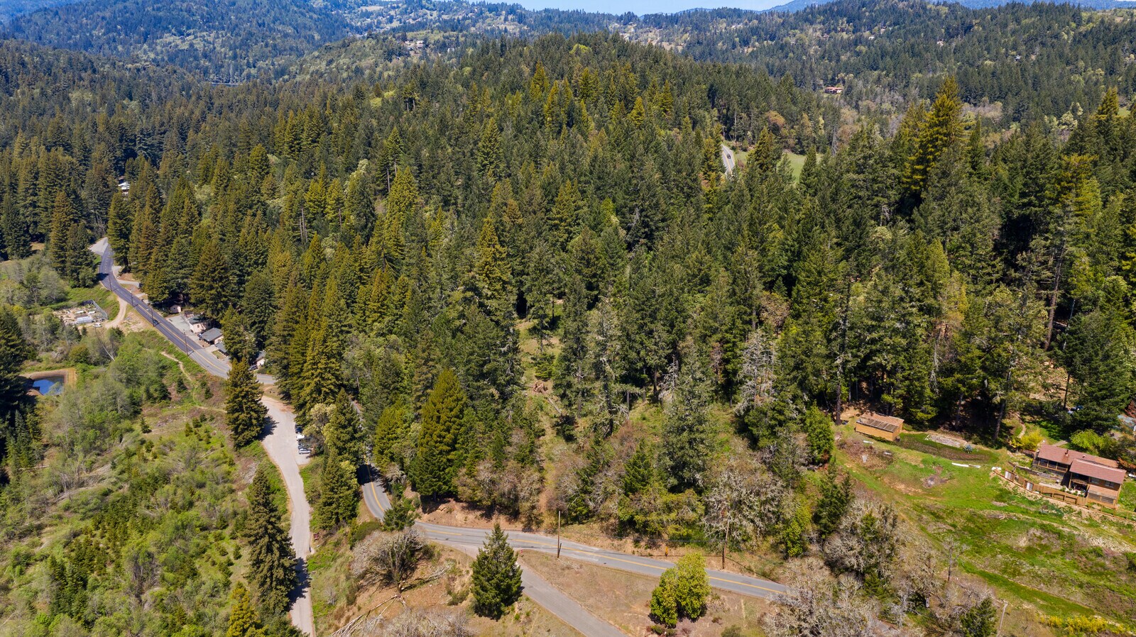 24680 Brooktrails Dr, Willits, CA à vendre Aérien- Image 1 de 11