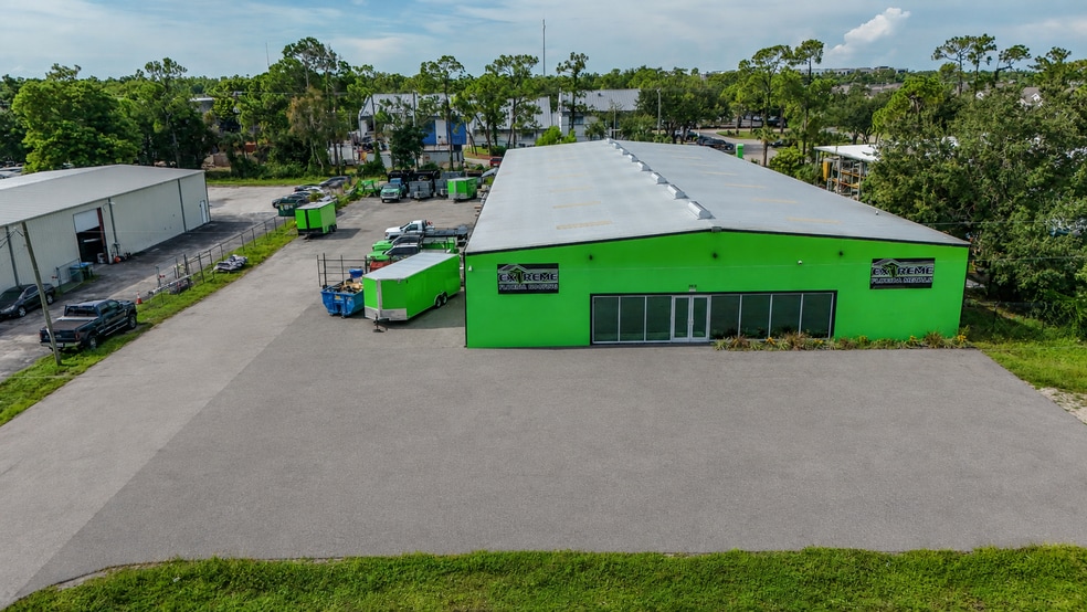 2312 Bruner Ln, Fort Myers, FL for lease - Building Photo - Image 2 of 21