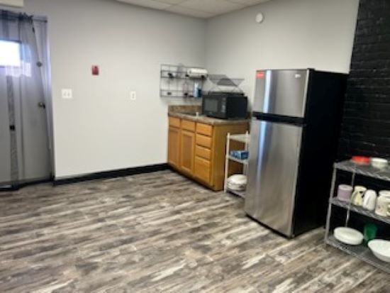 42 Maple St, Summit, NJ à louer - Photo du bâtiment - Image 2 de 5