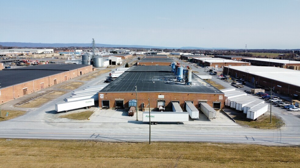 1050 Superior Ave, Chambersburg, PA à vendre - Photo du bâtiment - Image 3 de 7