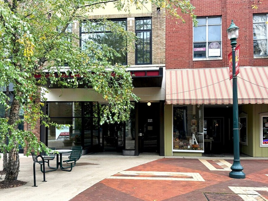 217 S Kalamazoo Mall, Kalamazoo, MI for lease Primary Photo- Image 1 of 10