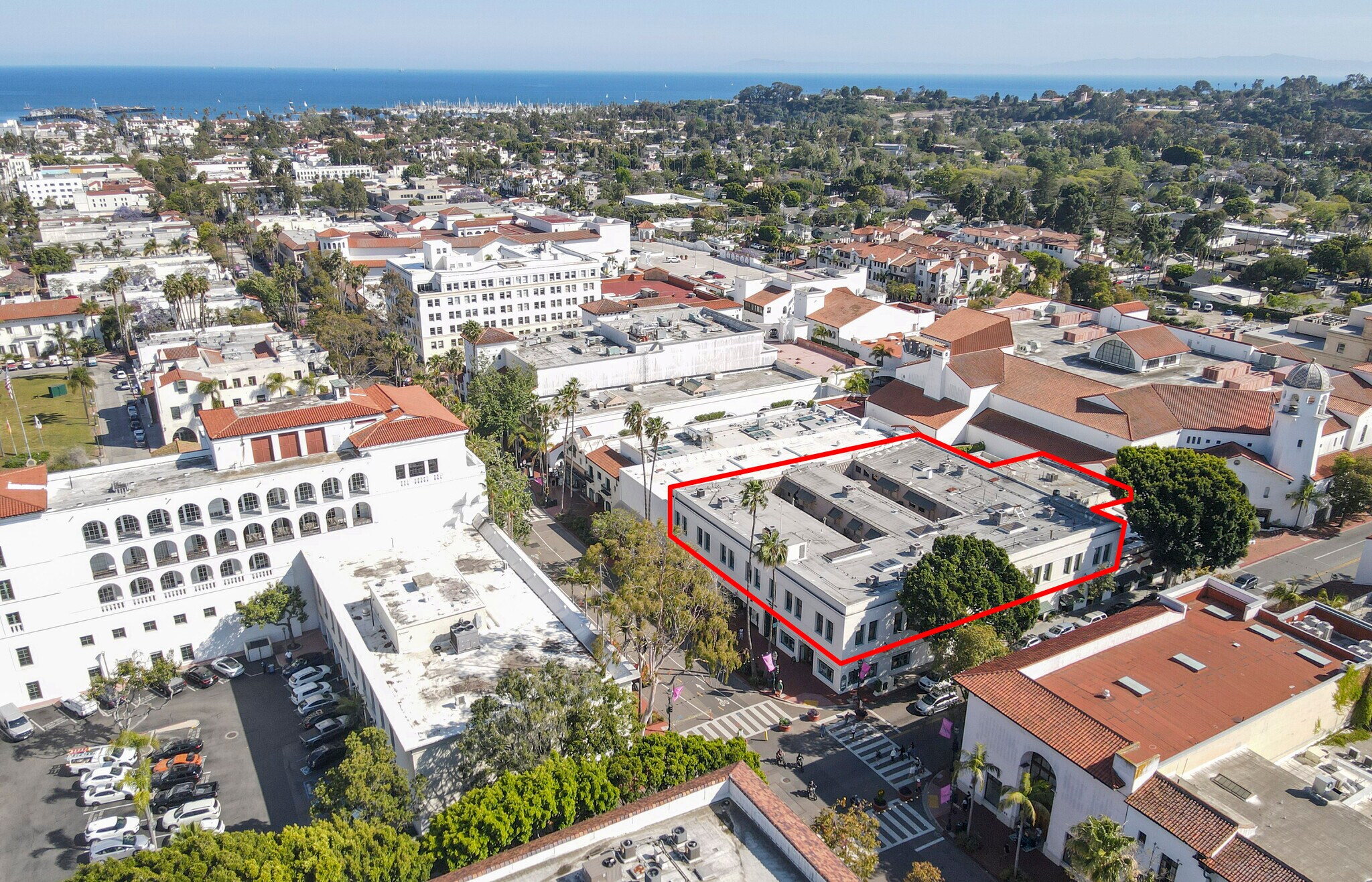 1-11 W Canon Perdido St, Santa Barbara, CA à louer Photo du bâtiment- Image 1 de 7