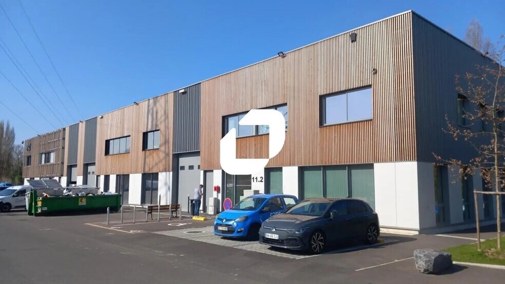 Bureau dans HELLEMMES LILLE à louer - Photo du bâtiment - Image 2 de 2