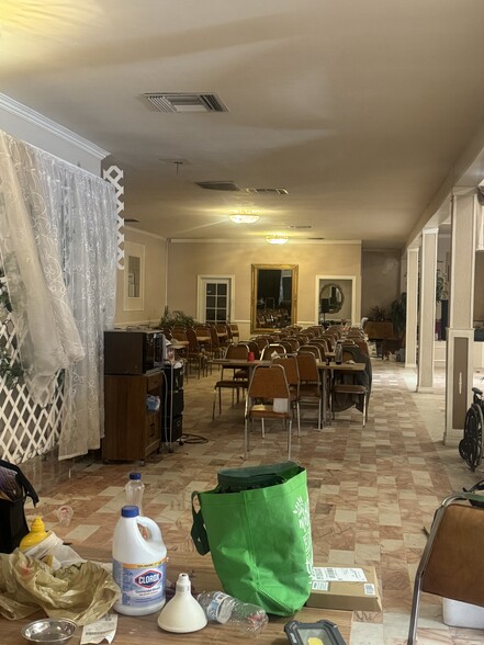 5824 Doniphan Dr, El Paso, TX for sale - Building Photo - Image 2 of 9