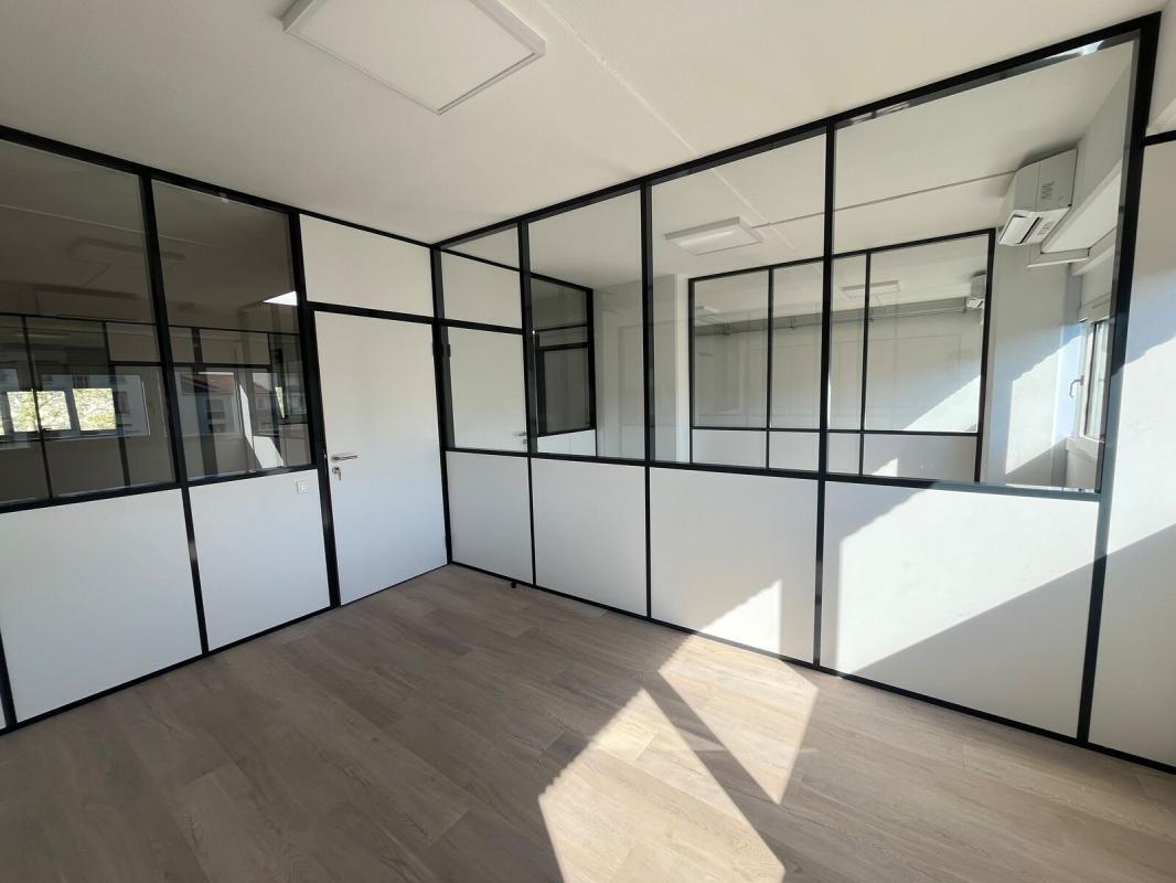 289 Rue Garibaldi, Lyon for lease Interior Photo- Image 1 of 13