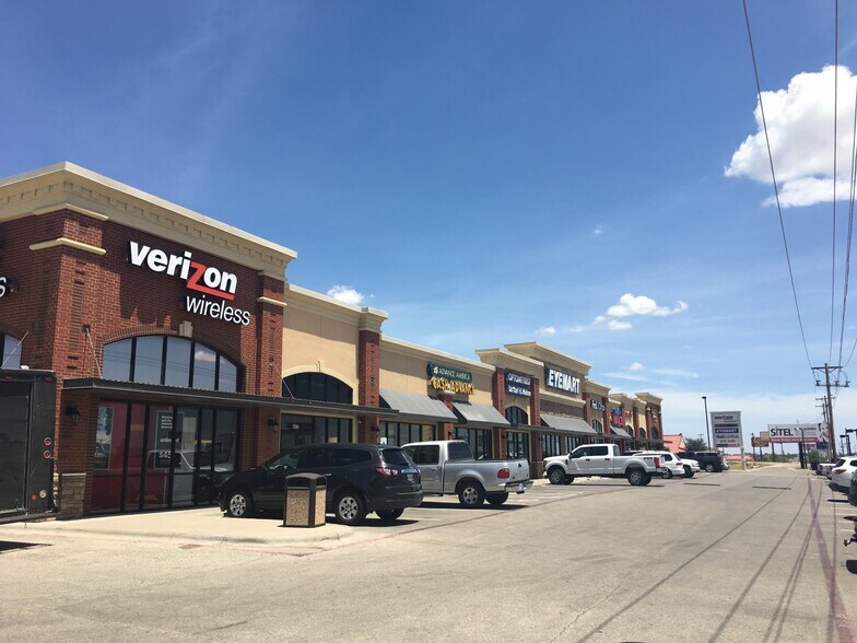 4512-4556 Sherwood Way, San Angelo, TX à louer - Photo du bâtiment - Image 2 de 4