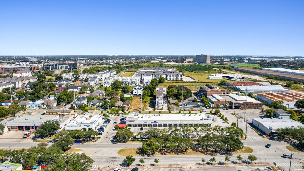 2929 Navigation Blvd, Houston, TX for sale - Building Photo - Image 1 of 3