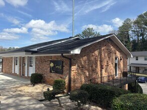 3610-3614 Chamblee Tucker Rd, Atlanta, GA for lease Building Photo- Image 1 of 6