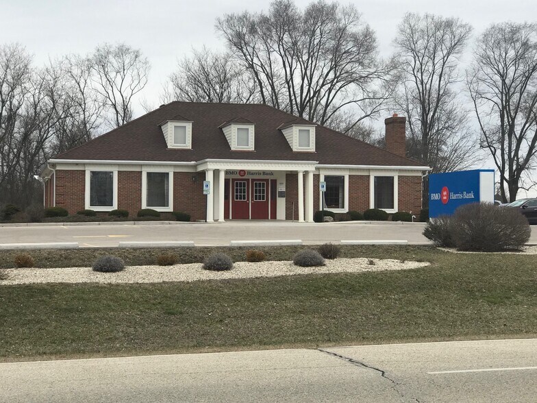730 Fox St, Mukwonago, WI à louer - Photo du bâtiment - Image 1 de 7