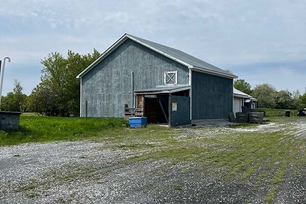 43 Pearl St, Grand Isle, VT à vendre - Photo du bâtiment - Image 3 de 12