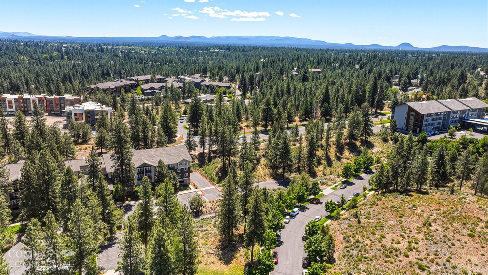 1030 SW Yates Dr, Bend, OR for sale - Building Photo - Image 2 of 9