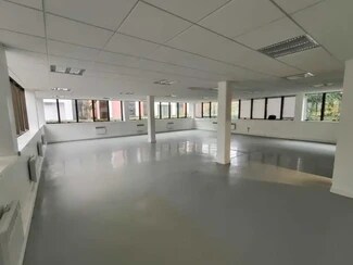 More details for 21 Rue Albert Calmette, Jouy-en-Josas - Office for Lease