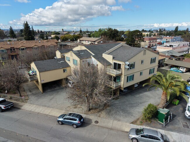 More details for 211-311 Semicircular Road, Menlo Park, Menlo Park, CA - Multifamily for Sale