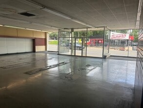 5208 Charlotte Pike, Nashville, TN for lease Interior Photo- Image 1 of 4