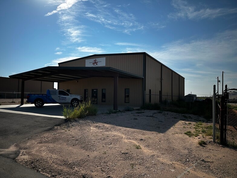 4200 County Road 72 rd, Midland, TX for lease - Building Photo - Image 2 of 11