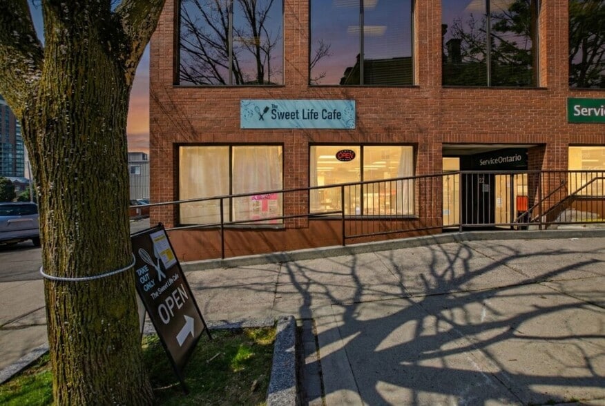 7 King St W, Brockville, ON for lease - Building Photo - Image 3 of 6