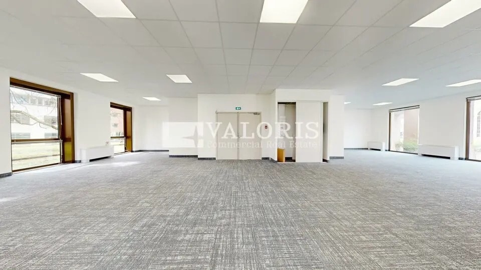 Office in Écully for sale - Interior Photo - Image 3 of 6