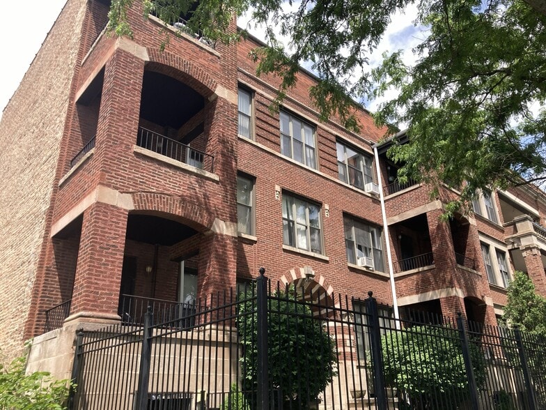 5532 Indiana Ave, Chicago, IL for sale - Building Photo - Image 2 of 6