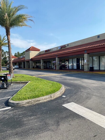 184 Marion Oaks Blvd, Ocala, FL à louer - Photo du bâtiment - Image 2 de 3