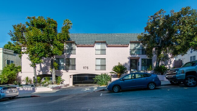 More details for 954 Palm Ave, West Hollywood, CA - Multifamily for Sale