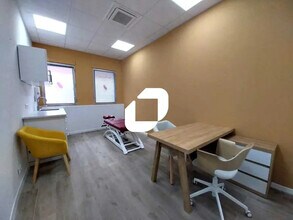 Office in Montigny-le-Bretonneux for sale Interior Photo- Image 2 of 29