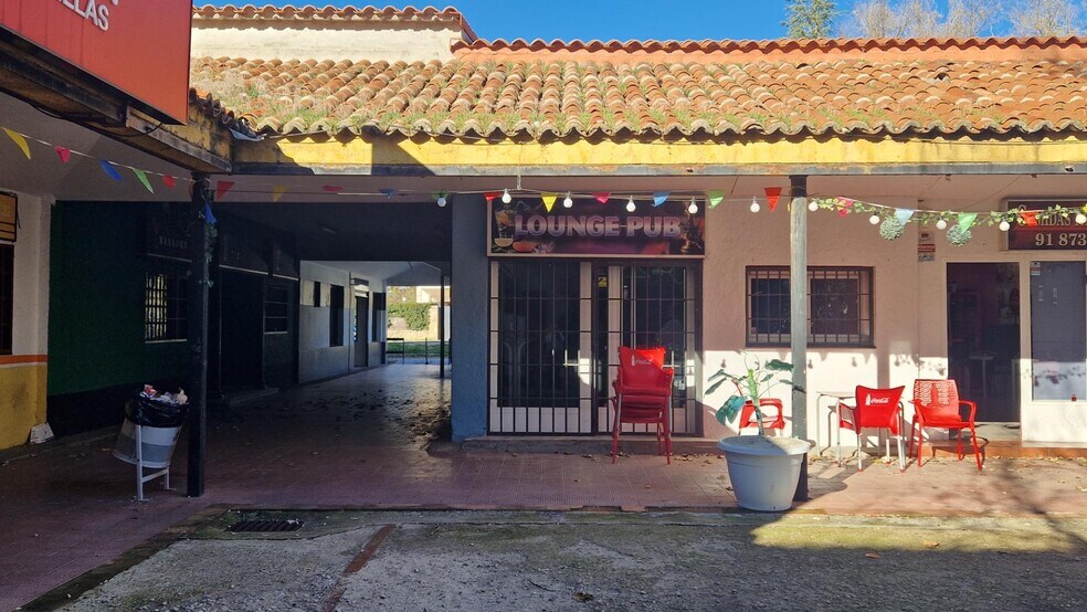 Retail in Nuevo Baztán, Madrid for sale - Building Photo - Image 1 of 2