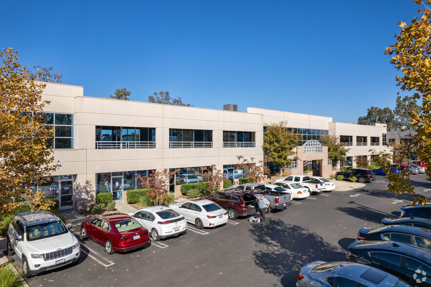 41715 Enterprise Cir N, Temecula, CA for lease - Building Photo - Image 1 of 17