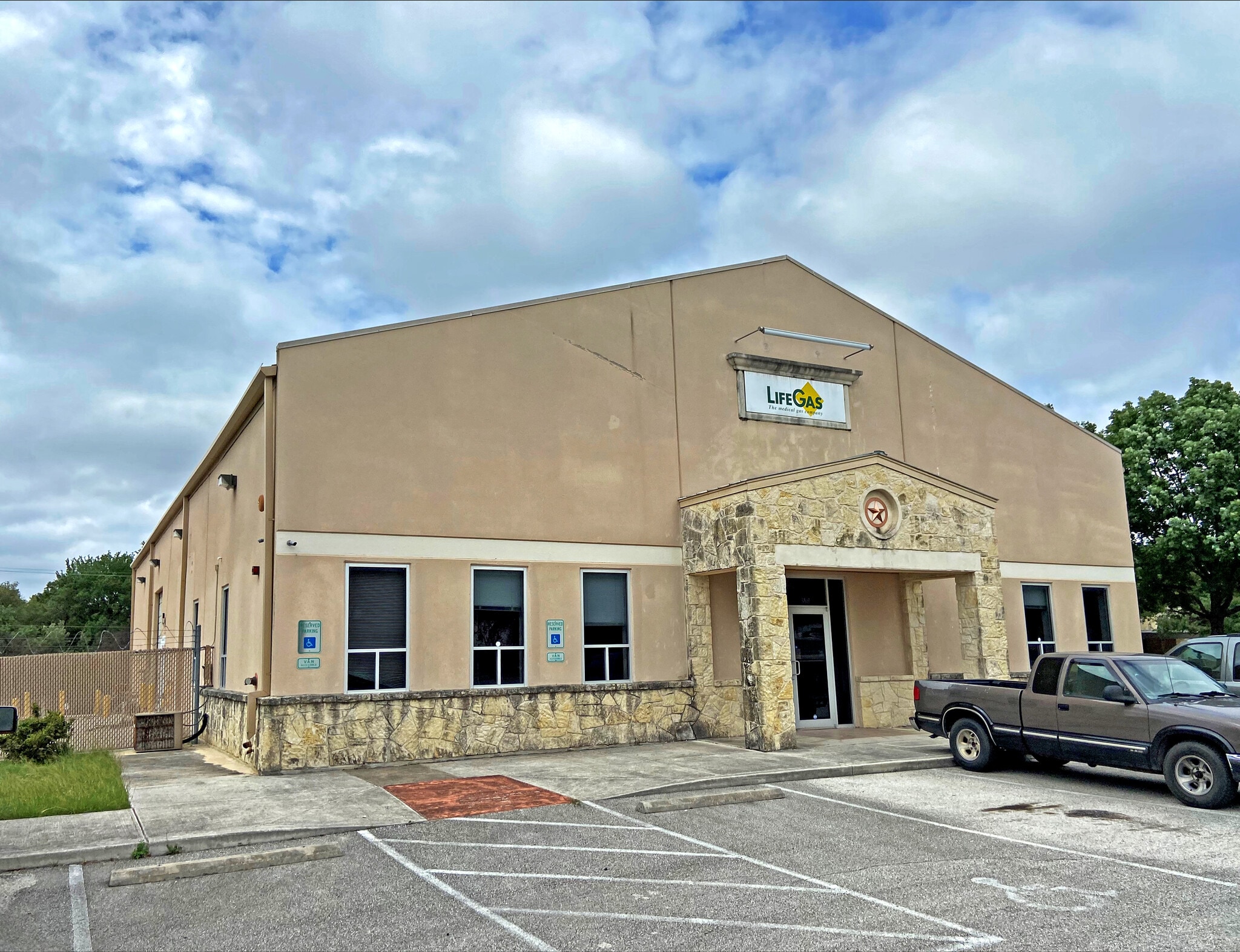 5810 Rocky Pt, San Antonio, TX for lease Primary Photo- Image 1 of 2